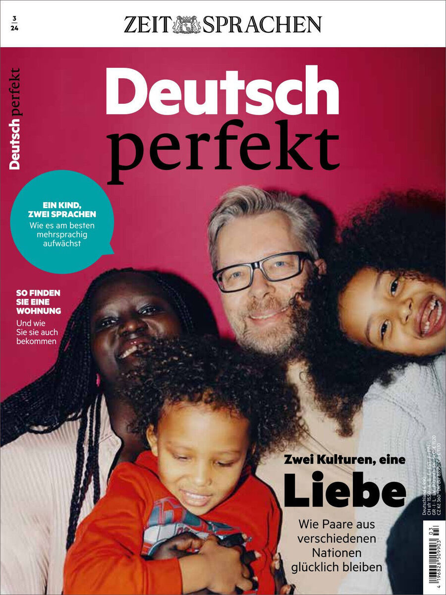 Titelbild des Deutsch perfekt Magazins Ausgabe 03/2024 mit einer lächelnden Familie im Vordergrund. Das Thema lautet 'Zwei Kulturen, eine Liebe'.