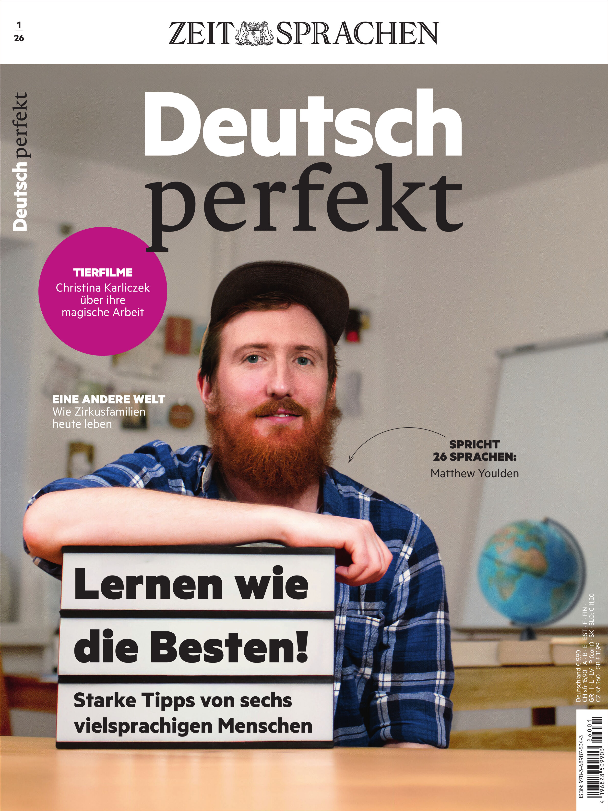 Auf dem Magazincover „Deutsch perfekt 1/2026“ des Spotlight Verlags dominiert ein weißer Hintergrund. Zentral steht der bunte Titel in großen Buchstaben, umgeben von kleineren Texten zu Themen wie deutsches Alphabet, Grammatik, Geschichte und Kultur. Grafische Elemente und Illustrationen illustrieren deutsche Kultfiguren.