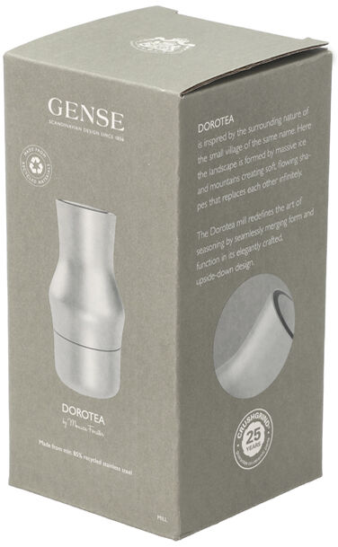 Verpackung der Mühle Dorotea 14 cm in grauem Karton mit schlichtem, modernen Design und silbernen Akzenten, beschreibt das Produkt in englischer Sprache.