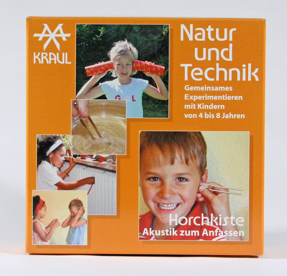 Experimentierkasten »Horchkiste« von Kraul mit Bildern von Kindern, die mit dem Set experimentieren. Auf der Box steht 'Natur und Technik' und 'Gemeinsames Experimentieren mit Kindern von 4 bis 8 Jahren'. Die Farben der Verpackung sind hauptsächlich Orange mit weißen und roten Akzenten.