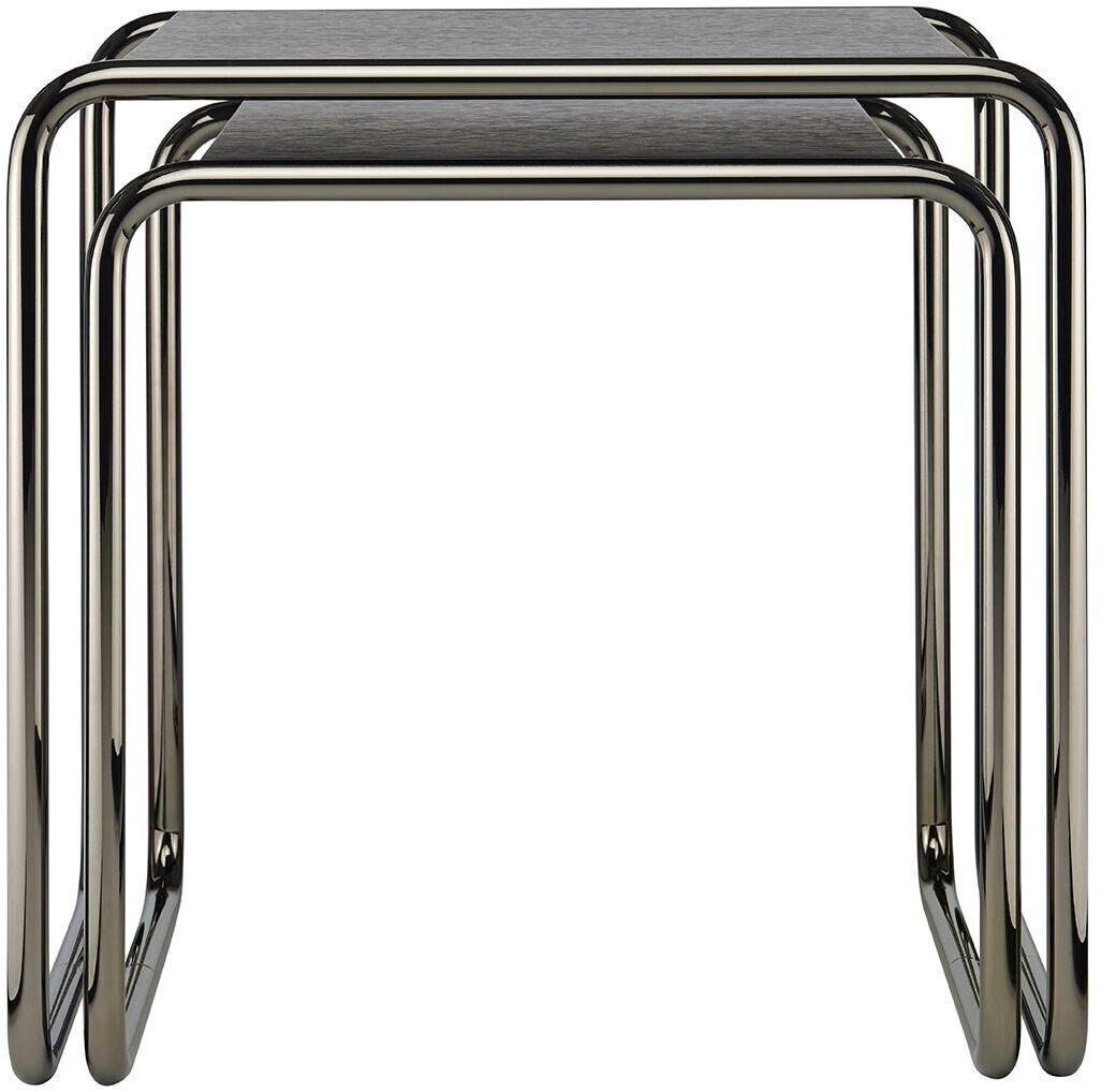 ZEIT-Sonderedition Beistelltischsatz »B9a/b« von Thonet. Zwei stapelbare Beistelltische mit silbernen Metallgestellen und schwarzen Holzplatten.
