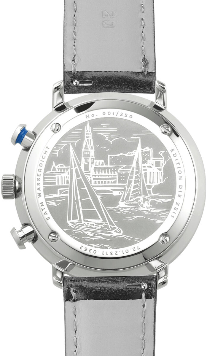 Rückseite einer silbernen Uhr mit Echtlederarmband in Schwarz-Grau. Der Gehäuseboden ist graviert und zeigt eine detailreiche Skyline von Hamburg mit Segelboot und Wasser sowie den Schriftzug "Edition Die Zeit" und "Nr. 001/250". Edelstahl poliert, hochwertige Verarbeitung, limitierte Sonderedition.