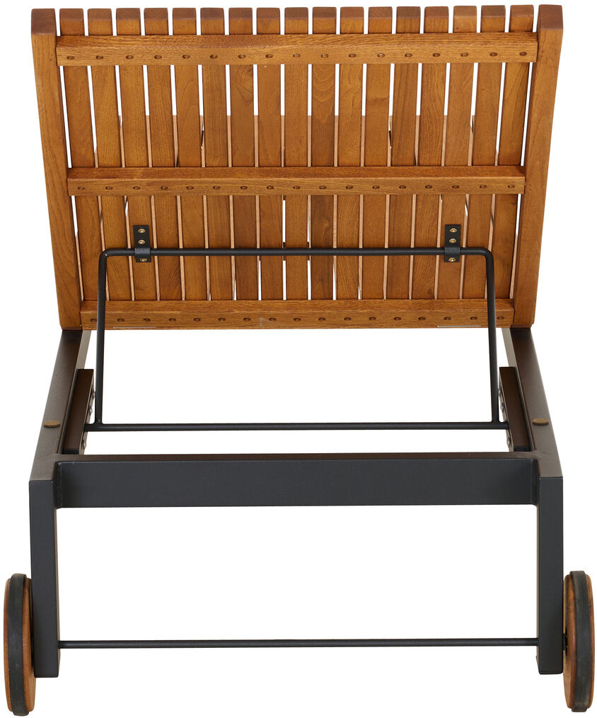 Eine verstellbare Rollliege aus Holz, mit schwarzem Metallrahmen, ideal für den Garten oder die Terrasse.