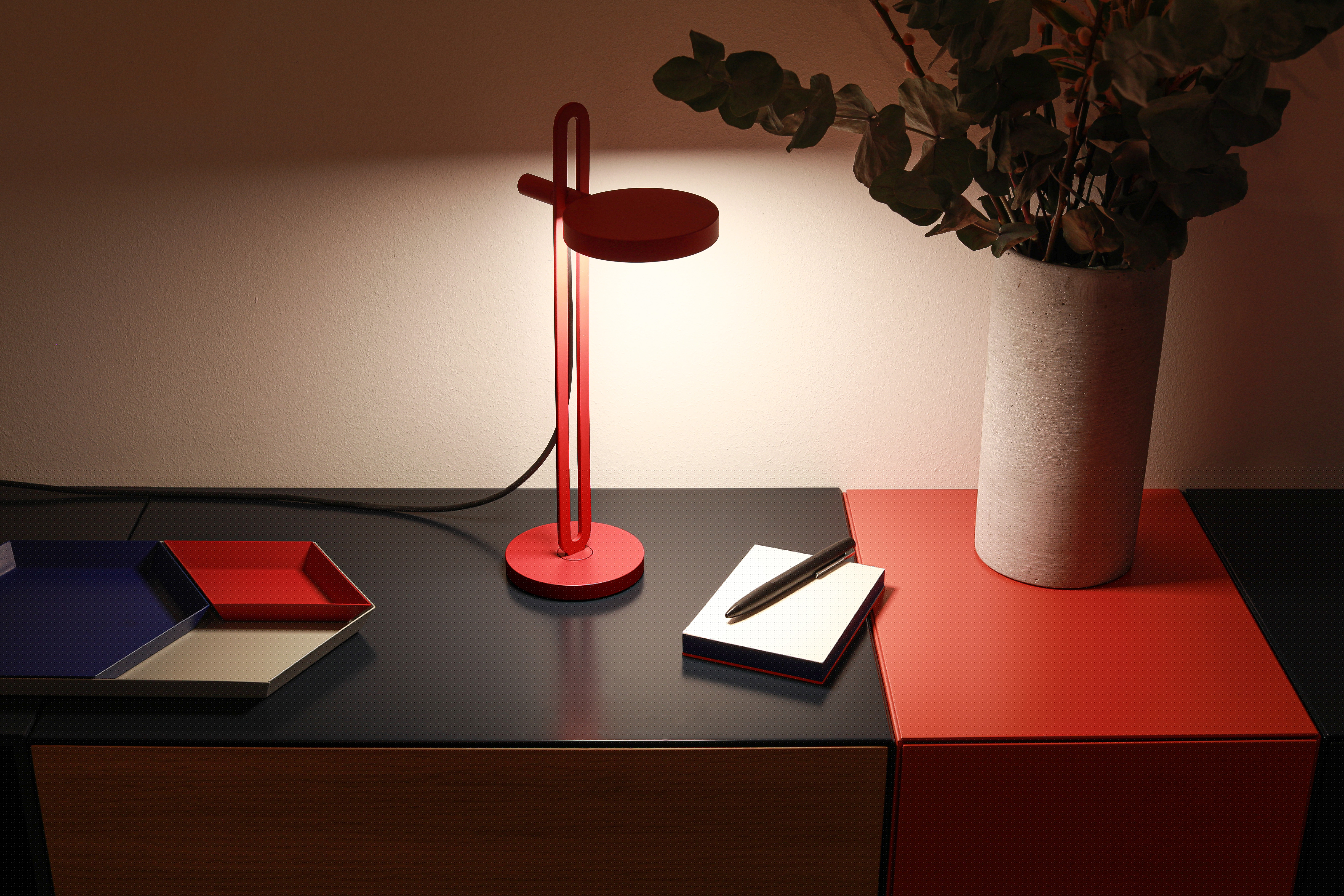 Eine moderne Tischlampe