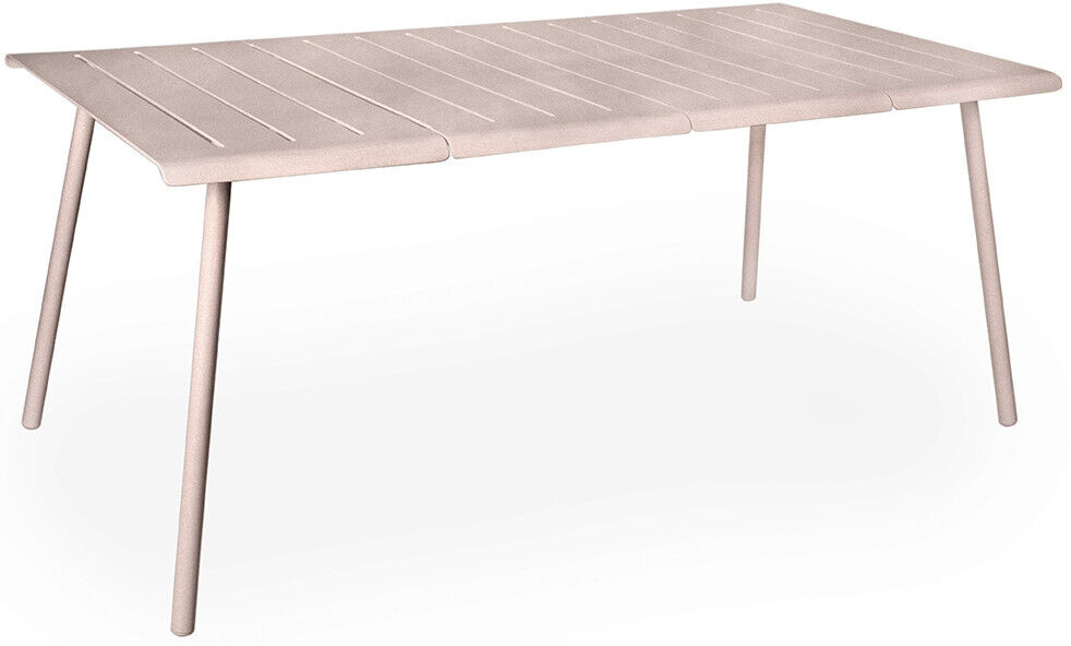 Ein schlichter Tisch aus Massivholz in der Größe 180x90 cm, der zum Modell »VAPIO« gehört. Der Tisch hat ein minimalistisches skandinavisches Design mit klaren Linien und einer natürlichen Holzoberfläche. Vier schräg gestellte, schlanke Beine tragen die rechteckige Tischplatte.