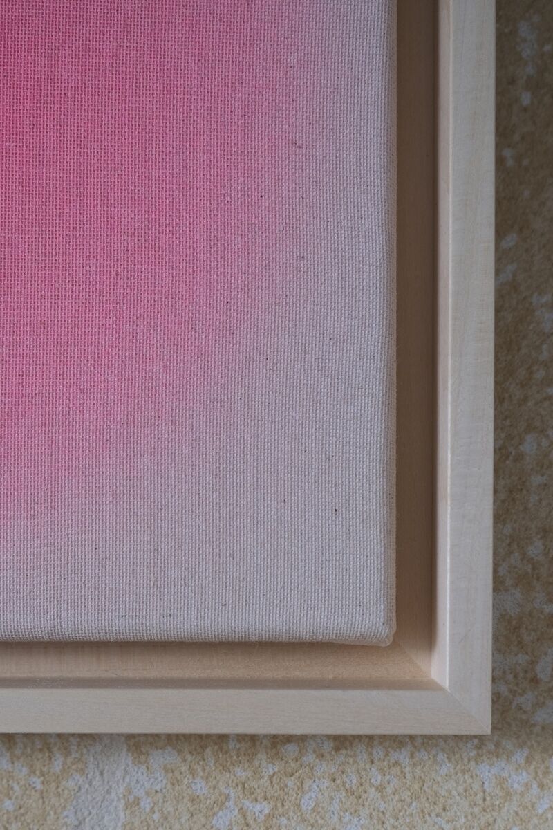 ZEIT-Sonderedition Sorbet »Pink«, 25x25cm, Kunstdruck in Sorbetpink auf Leinwand mit Holzrahmen. Ideale Wanddekoration für moderne Wohnräume mit einem sanften Farbverlauf von Pink zu Weiß.