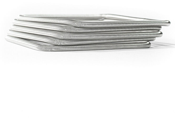 Ein elegantes, quadratisches Armband aus silbernem Metall. Das minimalistische Design bietet eine stilvolle und zeitlose Ästhetik.