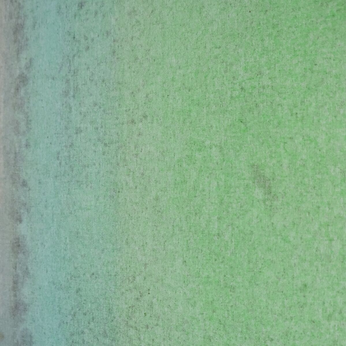 Das Bild zeigt ein abstraktes Kunstwerk der ZEIT-Sonderedition »SORBET DECONSTRUCTED« Werk 3. Dominierende Farben sind Grün, Hellgrün, Blau, Hellblau und Türkis. Die Texturen und Farbverläufe erzeugen eine beruhigende und angenehme Wirkung.