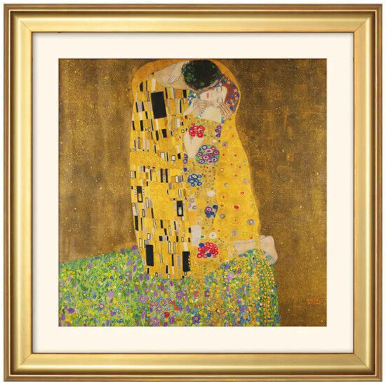 Ein gerahmtes Kunstwerk von Gustav Klimt, das ein Frauenporträt in einem bunten und detailreichen Stil zeigt. Das Bild enthält goldene, gelbe, grüne, rote, schwarze, blaue und weiße Töne in verschiedenen Mustern und Texturen.