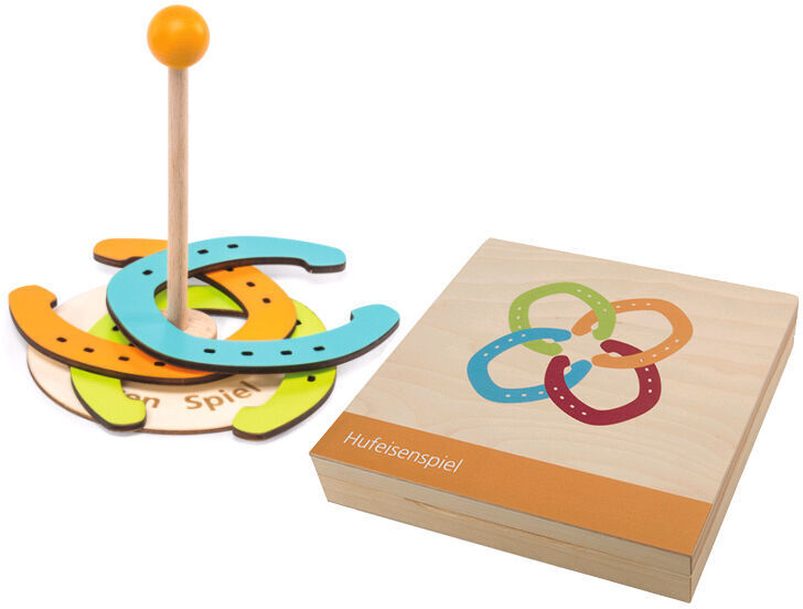Ein Hufeisenspiel aus Holz, bestehend aus einem Ständer mit einer gelben Kugel an der Spitze, mehreren bunt lackierten Hufeisen und einer passenden Holzkiste zur Aufbewahrung. Geeignet für Kinder und Erwachsene.