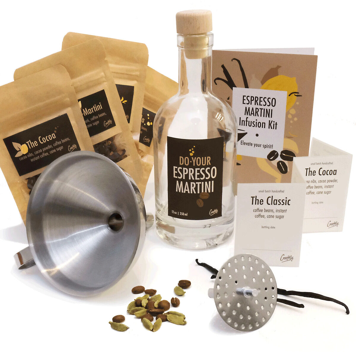 Set für Espresso Martini mit Flasche, drei Packungen, Metalltrichter, Metallplatte mit Löchern und Vanilleschote. Ideal für Kaffee- und Cocktail-Liebhaber. Enthält alle nötigen Zutaten für die Zubereitung des klassischen Espresso Martini.