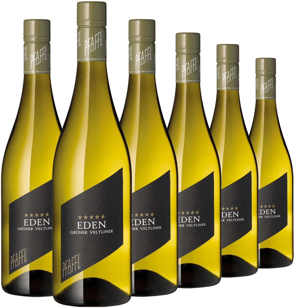 Freigestelltes Produktfoto eines 6er-Pakets Grüner Veltliner „Eden“ von Weingut Pfaffl. Sechs schlanke, olivgrüne Weißweinflaschen stehen versetzt nebeneinander vor weißem Grund. Goldgelber Wein schimmert durch das Glas; schwarze Etiketten tragen goldene Diagonalflächen, Sterne sowie „EDEN GRÜNER VELTLINER“ und „PFAFFL“.