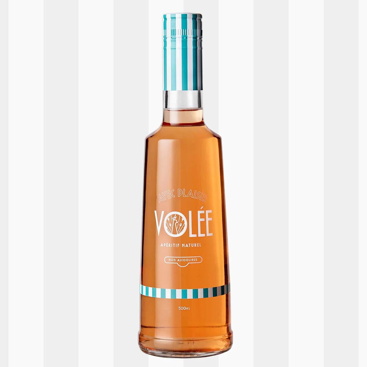 Abgebildet ist eine stilvolle Flasche des alkoholfreien 'Berlin Spritz Bundle'. Die Flasche ist gefüllt mit einem orangefarbenen Getränk und hat ein modernes, hellblau-weiß gestreiftes Etikett sowie einen passenden Verschluss. Das Design wirkt frisch und ansprechend und spricht insbesondere Genießer alkoholfreier Aperitifs und trendbewusste Konsumenten an.