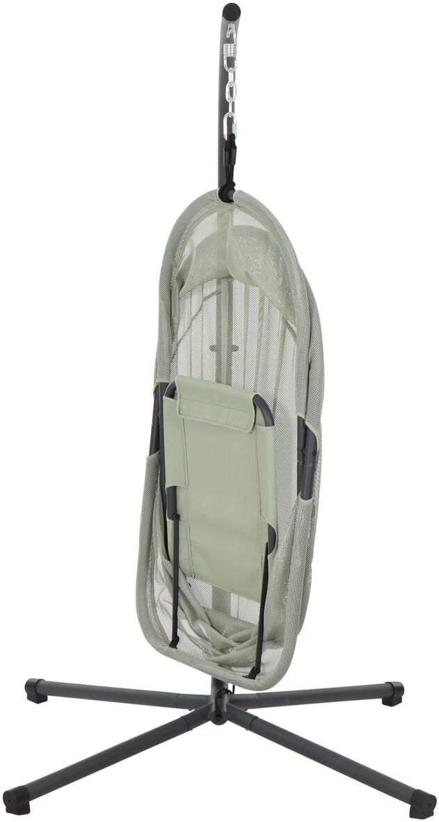 Seitlich aufgenommener Hängesessel »Yobaya« von Sienagarden in hellgrün. Der Sitz besteht aus einem hochwertigen, offenporigen Polyester AIR MESH Gewebe, das an einem pulverbeschichteten Stahlgestell mit vier Beinen befestigt ist. Modernes, platzsparendes Design für Garten oder Balkon.