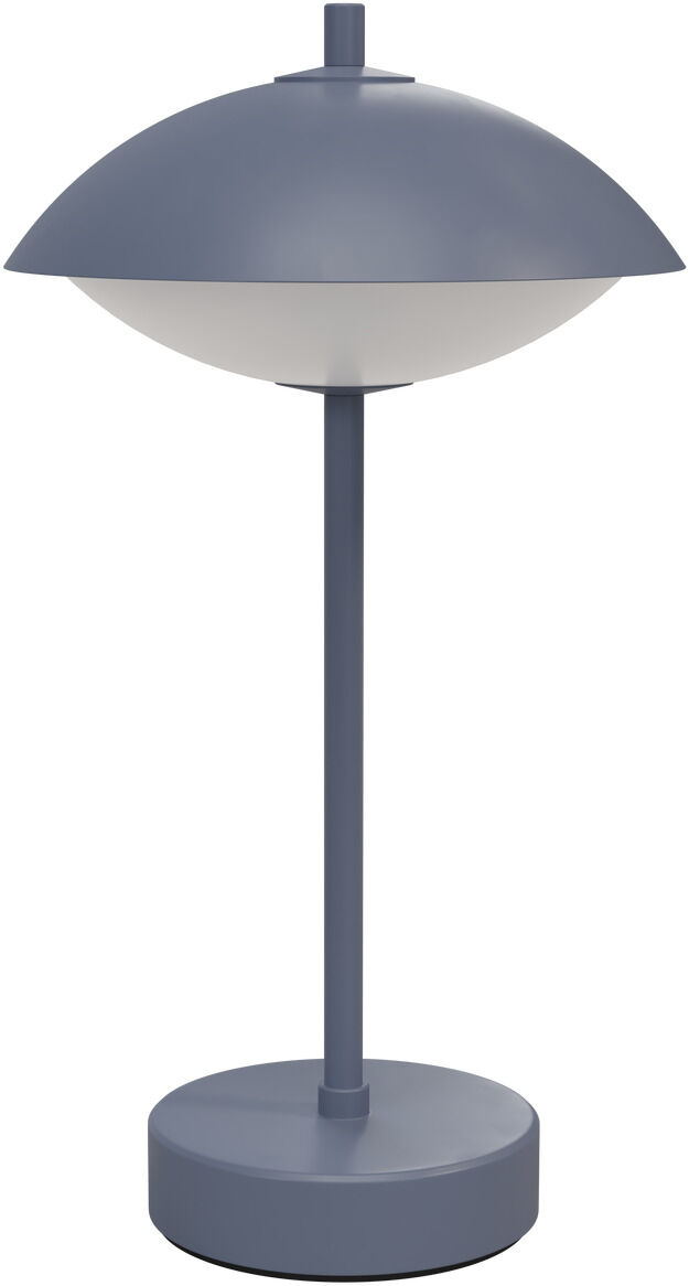 Die tragbare Lampe »Clam™« von Fritz Hansen ist in elegantem, mattem Blau gehalten. Sie besitzt einen runden Sockel, einen schlanken Standfuß und einen halbkugelförmigen Lampenschirm mit weißem Innenbereich. Das minimalistische, skandinavische Design wirkt modern und stilvoll.