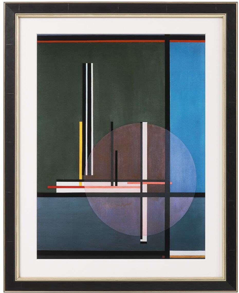 Ein abstraktes Gemälde von László Moholy-Nagy aus dem Jahr 1922. Das Bild zeigt geometrische Formen und Farbfelder in Blau, Schwarz, Weiß, Gelb und Rot. Es erscheint minimalistisch und modern und wird von einem schwarzen Rahmen umgeben.