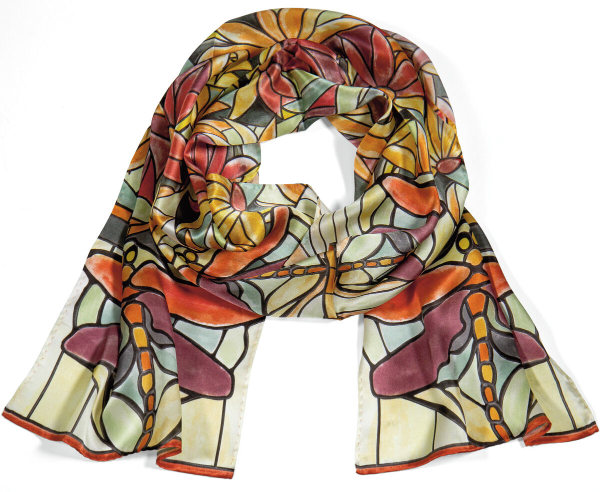 Seidenschal mit Libellen- und Blumenmotiven in lebendigen Farben wie Grün, Rot, Orange, Lila und Gelb. Das Design wirkt künstlerisch und elegant.