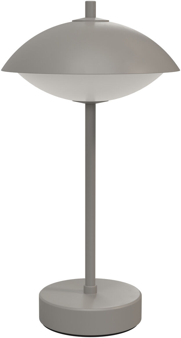 Auf weißem Hintergrund steht die tragbare Lampe »Clam™« von Fritz Hansen in Grau. Das Design ist modern mit rundem, flachem Schirm, schmalem Standfuß und zylindrischem Sockel. Die Lampe wirkt minimalistisch und hochwertig verarbeitet.