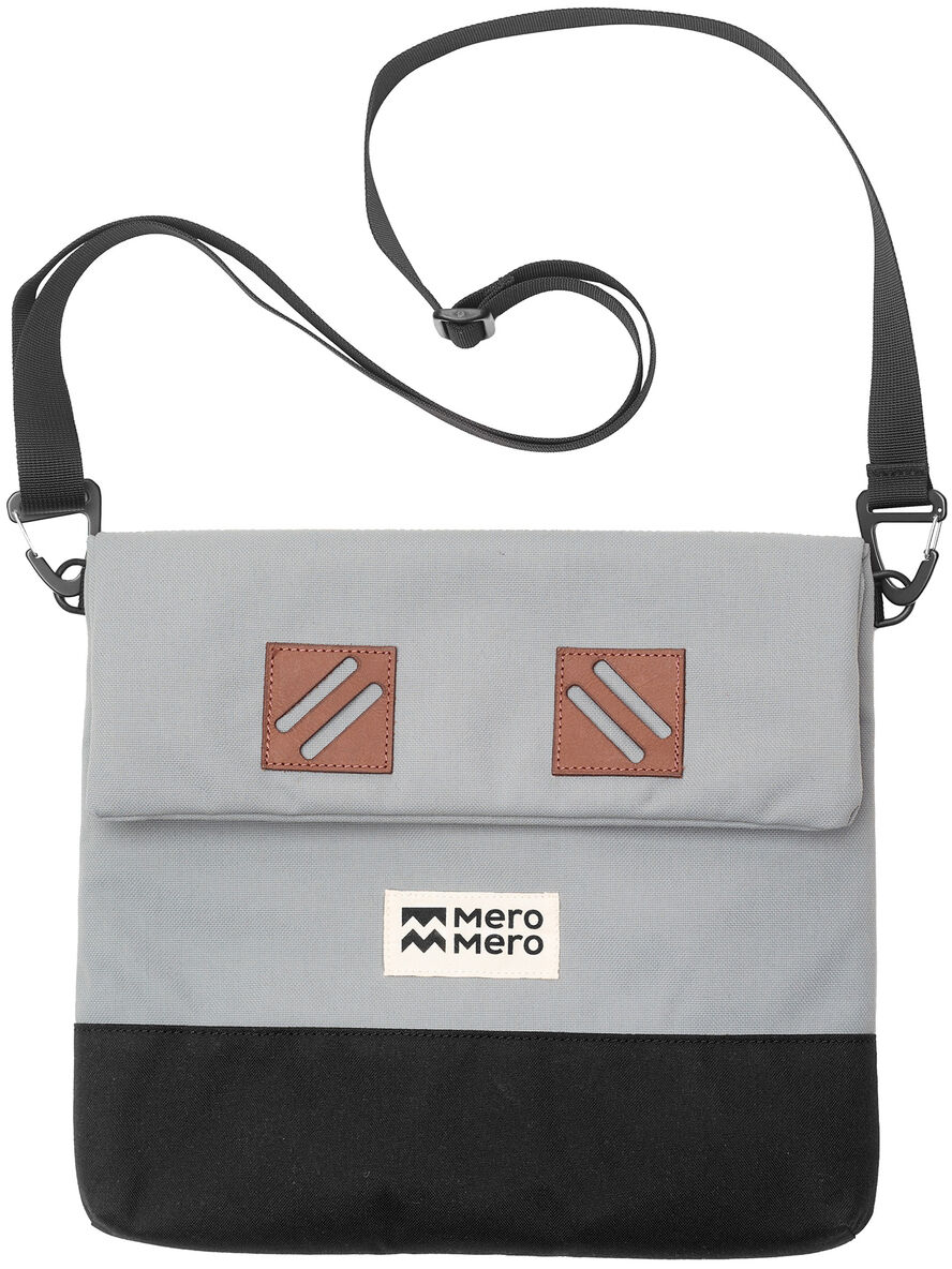 Eine stilvolle Pouch „Meije“ in Grau und Schwarz mit verstellbarem Schultergurt und braunen Lederdetails. Perfekt für den Alltag.