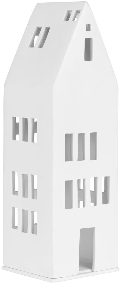 Weißes keramisches Lichthaus mit großen Fenstern und schmalem hohen Design.