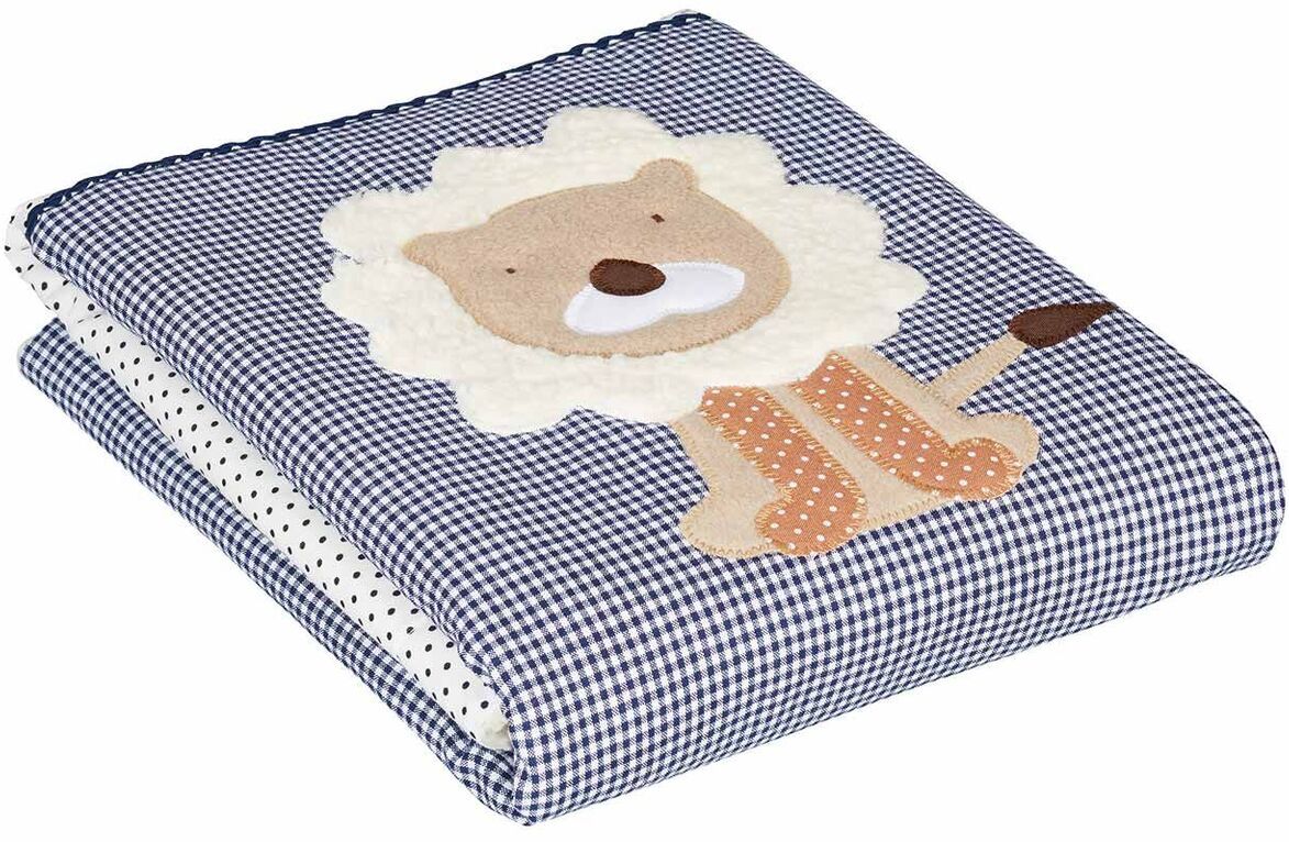 Weiche Baby-Kuscheldecke mit einem süßen Löwenmotiv. Die Decke hat ein Gittermuster in Blau und Weiß, mit einem aufgenähten Löwen in Creme, Braun und Orange. Perfekt für Neugeborene und Kleinkinder.