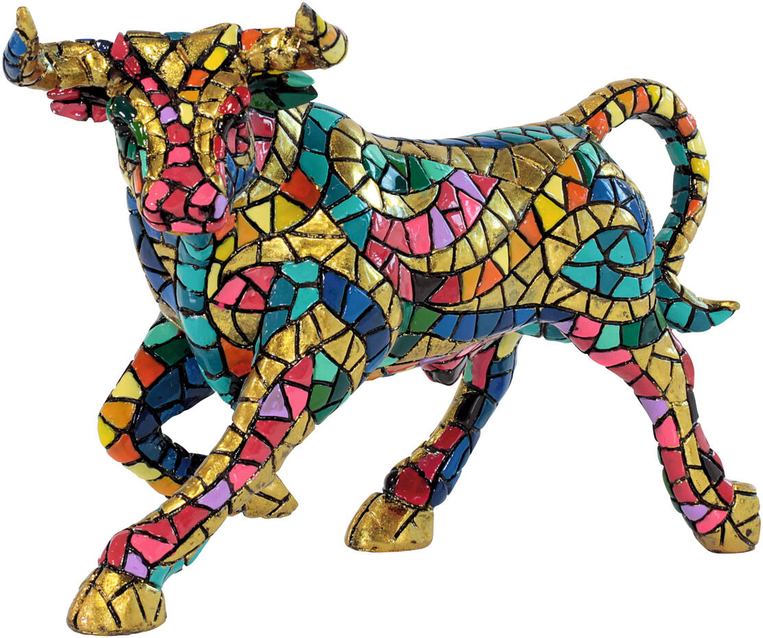 Eine farbenfrohe Mosaikfigur in Form eines Stiers, genannt »El Toro Mosaico II«. Die Figur ist mit bunten Mosaiksteinchen in Grün, Blau, Rot, Gelb, Pink und Gold dekoriert.