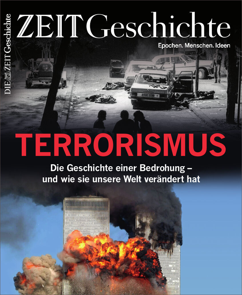 Titelbild des Magazins ZEIT Geschichte 4/21 mit dem Titel 'Terrorismus'. Oben ist ein Schwarz-Weiß-Bild eines Terroranschlags mit Trümmern und brennenden Autos, unten ist ein farbiges Bild der brennenden Zwillingstürme des World Trade Centers vor blauem Himmel.