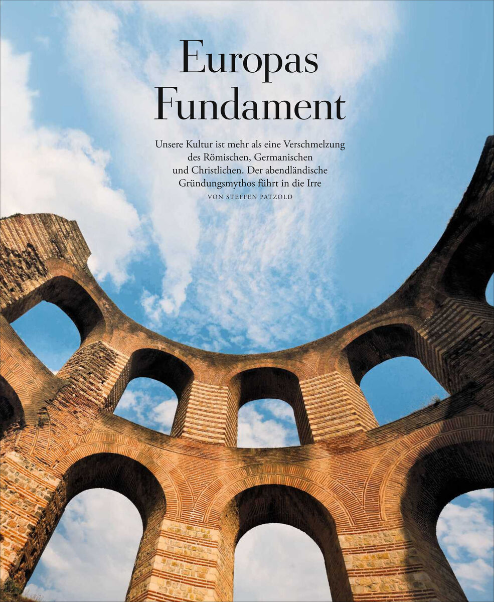 Die Zeitschrift 'ZEIT GESCHICHTE 1/21 Die Römer in Germanien' zeigt ein antikes römisches Bauwerk aus Backsteinruinen gegen einen blauen Himmel mit weißen Wolken. Der Titel 'Europas Fundament' ist prominent platziert.