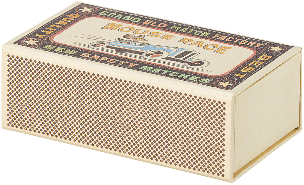 Eine Streichholzschachtel mit nostalgischem Design und einer illustrierten Aufschrift 'Mouse Race'.