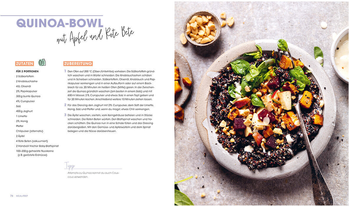 Eine Seite aus dem Kochbuch »Studieren, kochen, leben – Das Kochbuch für Studierende« zeigt ein Rezept für eine Quinoa Bowl mit Apfel und Rote Beete. Auf der rechten Seite ist ein Bild der fertigen Mahlzeit, präsentiert in einer grauen Schüssel mit grünen Blättern, Quinoa, Apfelstücken, und Nüssen, darauf gestreut. Links sind Zutaten und Zubereitungsschritte für das Rezept aufgelistet.