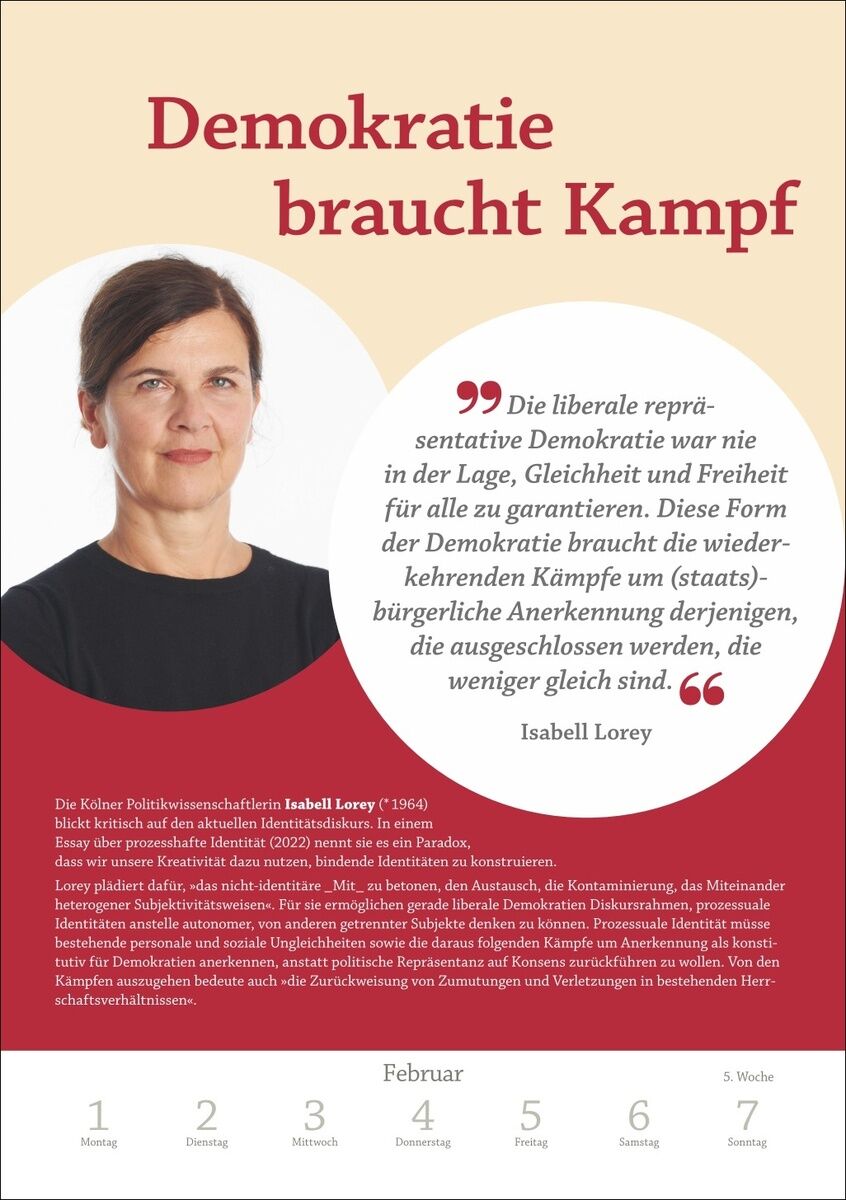 Seite aus dem »Philosophie« Kalender 2027 von DIE ZEIT mit Portraitfoto von Isabell Lorey links oben, großem Zitat über Demokratie im Kreis rechts, Überschrift 'Demokratie braucht Kampf', Kalenderleiste Februar unten. Dezente Farben, modernes, informatives Layout.