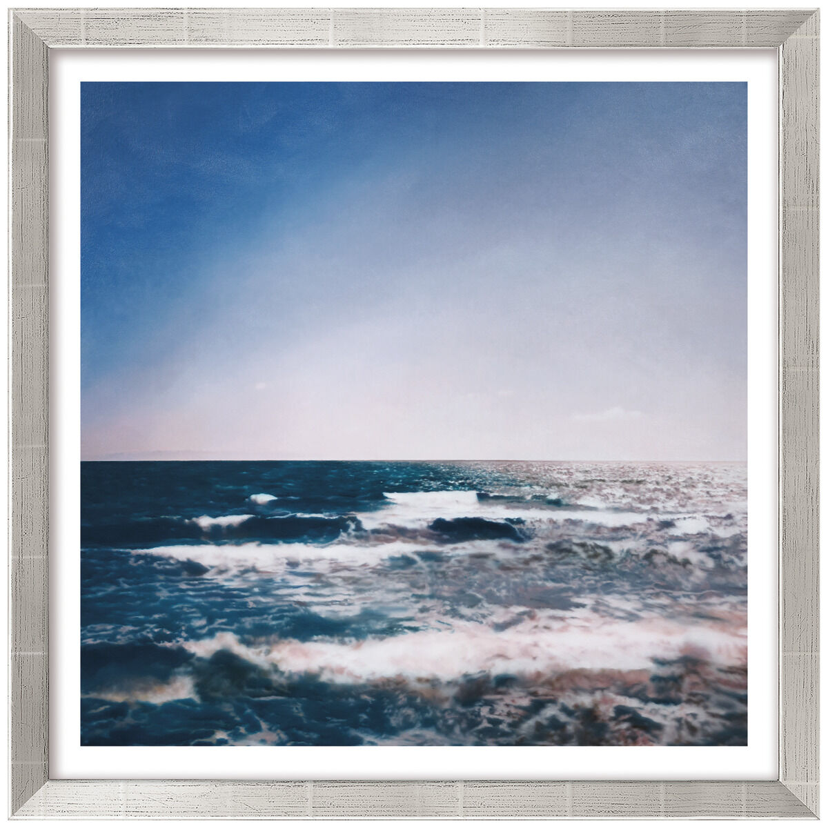 Gemälde von Gerhard Richter aus dem Jahr 1998 mit dem Titel »Seestück«. Das Bild zeigt eine ruhige Meerlandschaft mit sanften Wellen, die sich unter einem weiten, pastellfarbenen Himmel erstrecken. Die Komposition vermittelt eine friedliche, naturverbundene Atmosphäre und eignet sich besonders als Wanddekoration für kunstinteressierte Menschen.