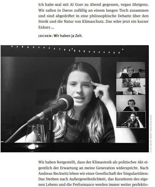 Ein Buch mit dem Titel 'Alles Gesagt? Buch zum Podcast'. Das Cover zeigt ein Schwarz-Weiß-Bild einer Frau, die in ein Mikrofon spricht, und kleinere Bilder von Menschen in einem Videocall. Der obere Teil des Covers enthält einen Textauszug.