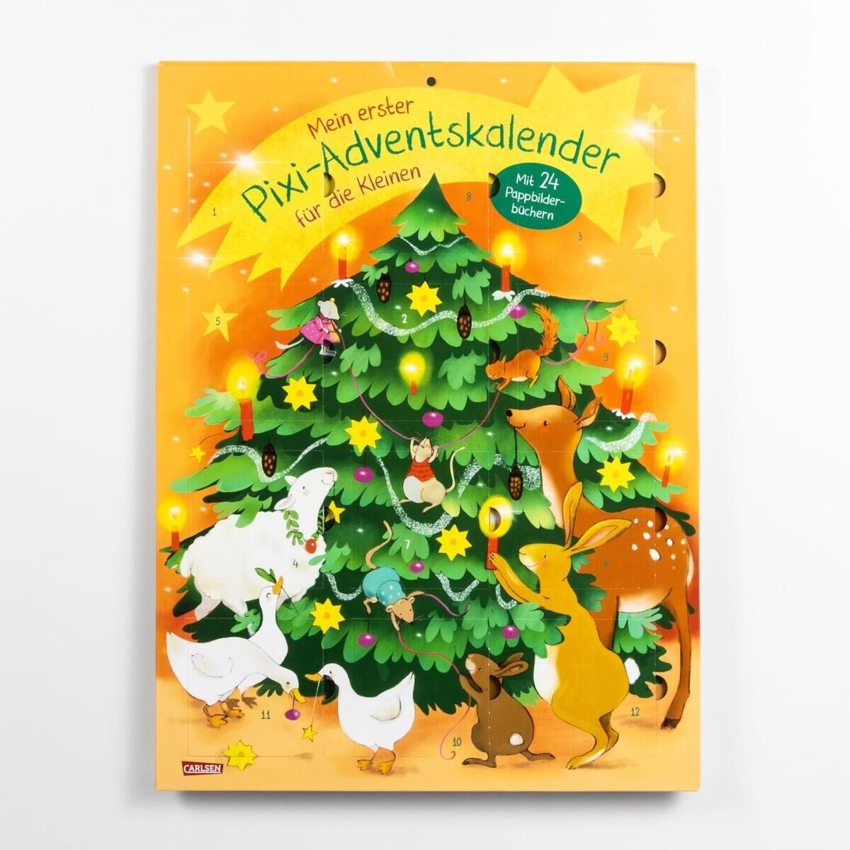 Mein erster Pixi-Adventskalender für die Kleinen - mit 24 Pappbilderbüchern - 2024: Vorderansicht zeigt einen bunt illustrierten Adventskalender mit einem großen Weihnachtsbaum, verziert mit Sternen und Tieren, auf einem gelben Hintergrund.