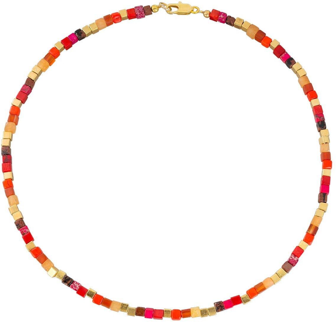 Farbenfrohe Halskette aus quadratischen Perlen in Rot-, Gold-, Orange- und Pinktönen von Petra Waszak. Die Collier 'Morgenröte' besticht durch sein lebendiges Design und seine handwerkliche Verarbeitung.