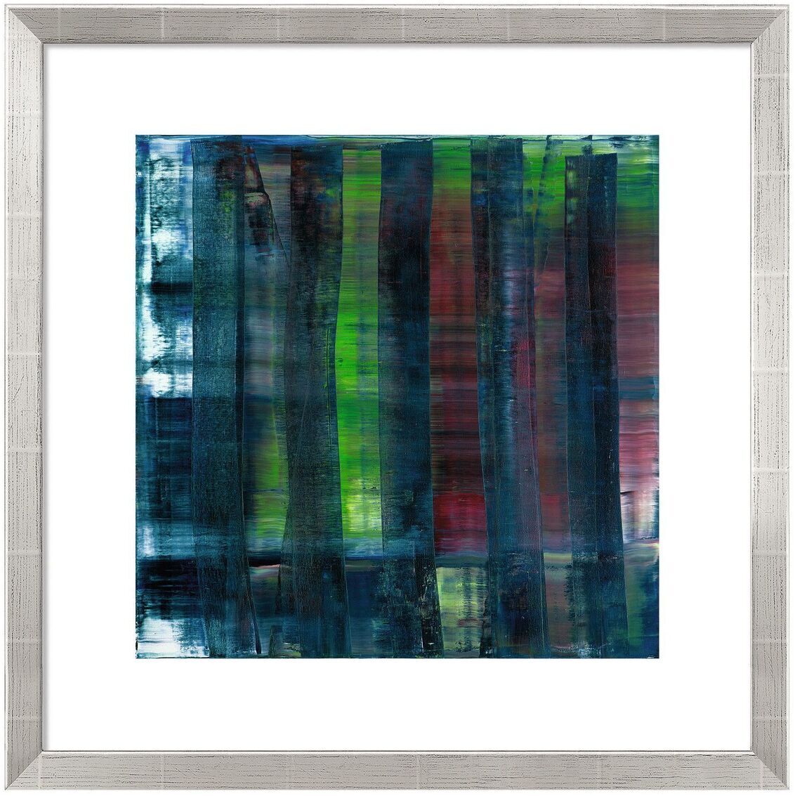 Ein abstraktes Gemälde von Gerhard Richter aus dem Jahr 1992, das verschiedene vertikale Farbstreifen in Blau, Grün, Rot und anderen Schattierungen zeigt. Das Bild ist von einem silbernen Rahmen umgeben.