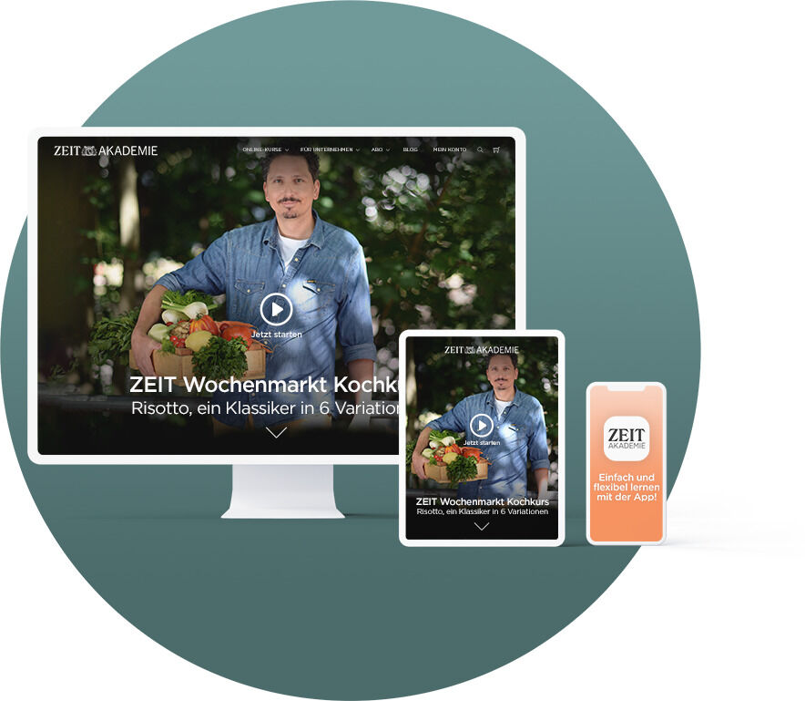 Bildschirmansicht des Online-Kurses ZEIT Wochenmarkt Kochkurs, der ein Kochvideo zeigt, auf einem Computer, Tablet und einer mobilen App. Der Kurs präsentiert Risotto in verschiedenen Varianten und richtet sich an Hobbyköche und Kochliebhaber.