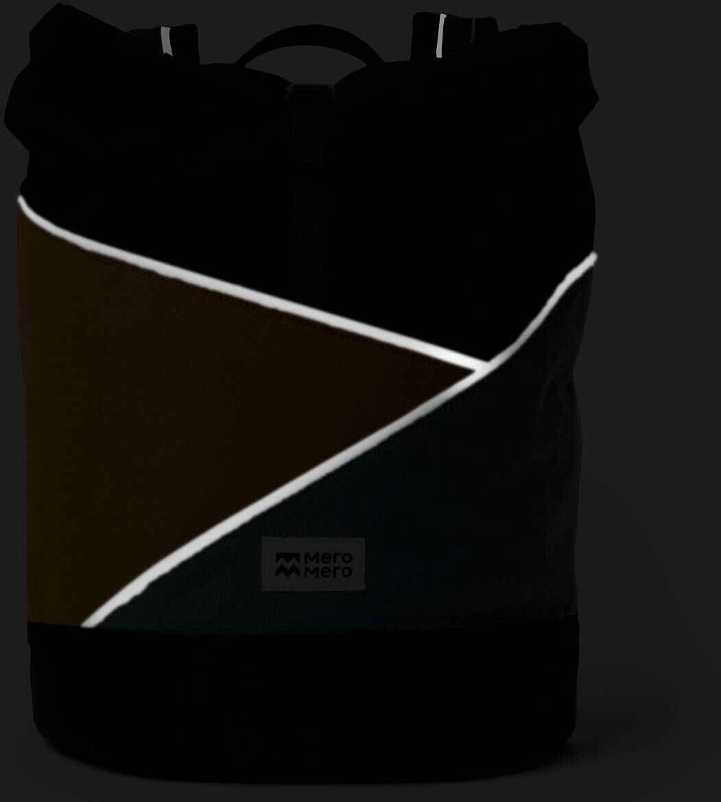 Rucksack »Popoyo« in Schwarz mit weißen und braunen Streifen, minimalistisch und funktional gestaltet.