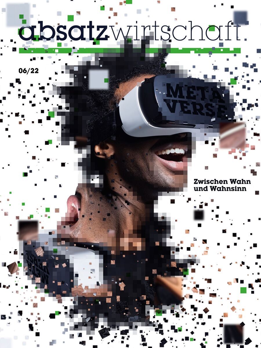 Titelseite der Fachzeitschrift absatzwirtschaft Ausgabe 6/22. Ein lachender Mann trägt eine VR-Brille mit der Aufschrift 'Metaverse'. Der Hintergrund besteht aus verstreuten Mosaikquadrat-Motiven. Oben links steht '06/22' und unten rechts 'Zwischen Wahn und Wahnsinn' in schwarzem Text.