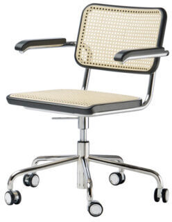 Ein Schreibtischstuhl »S 64 Atelier« von Thonet mit einer strukturierten, beigen Sitzfläche und Rückenlehne, einem silbernen Metallgestell und schwarzen Armlehnen. Der Stuhl hat fünf Rollen und eine höhenverstellbare Basis.