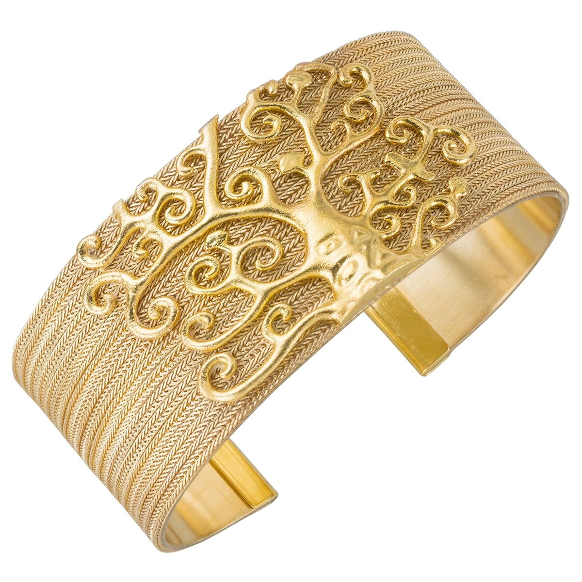 Ein eleganter Armreif mit dem Motiv des Baums des Lebens von Petra Waszak, inspiriert von Klimt. Der breite goldene Schmuck ist reich verziert und hat ein kunstvolles Design.