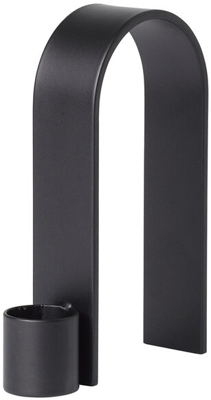 Schwarzer, minimalistisch gestalteter Kerzenhalter in Form eines Metallbogens, geeignet für moderne und elegante Wohndekoration.