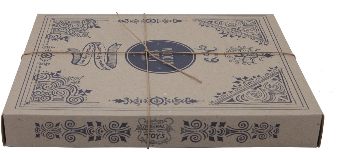 Verpackung von Regenbogen Holzbausteinen mit 30 Stücken. Die Schachtel hat kunstvoll gestaltete Illustrationen in Schwarz auf einem braunen Hintergrund. Ein umweltfreundliches Design mit nachhaltigen Materialien.