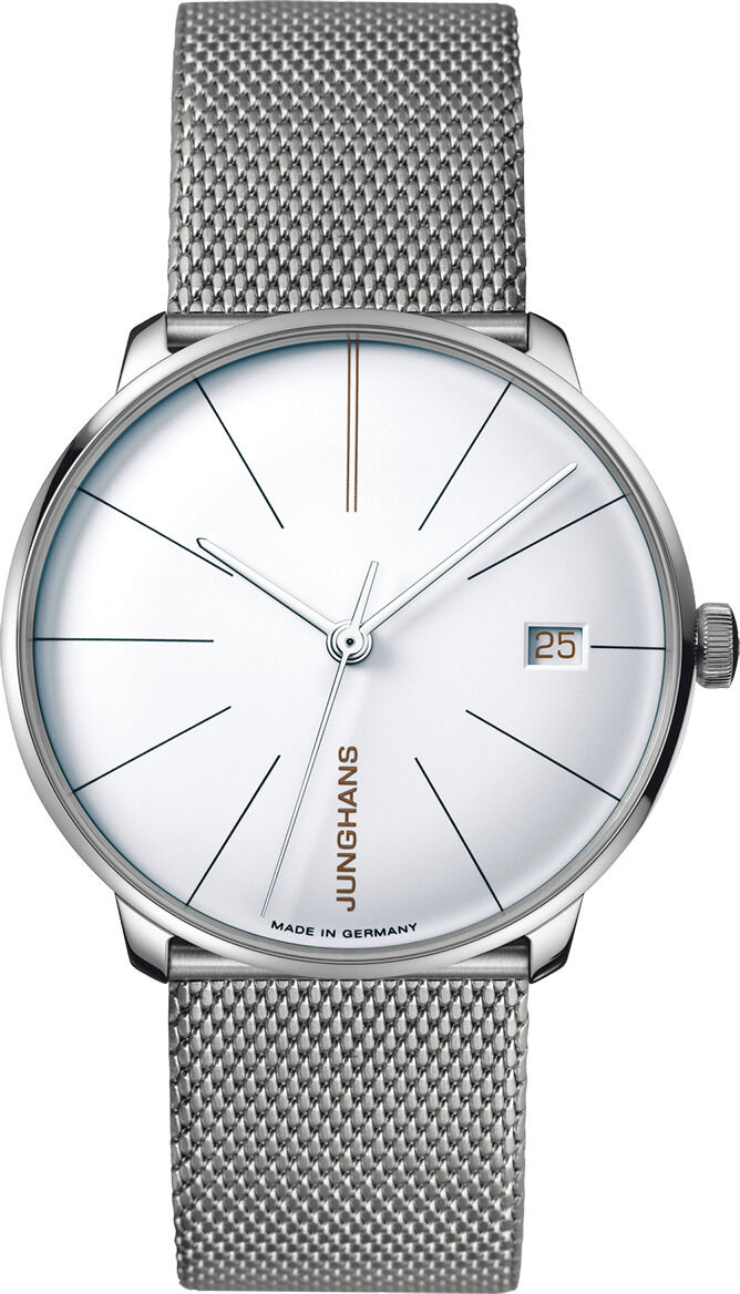 Das Bild zeigt eine Junghans-Armbanduhr der ZEIT-Sonderedition »Meister fein Kleine Automatic« mit einem silbernen Stahlarmband und einem schlichten weißen Zifferblatt. Die Uhr hat ein minimalistisches Design mit einer Datumsanzeige.