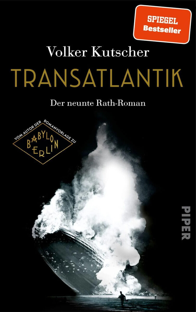 Verlagscover des Buches 'Transatlantik' von Volker Kutscher. Ein schwarz-weißer Hintergrund, ein Schiff bricht aus dem Wasser, leuchtende Rauchwolken. Das Buch ist ein Spiegel Bestseller.