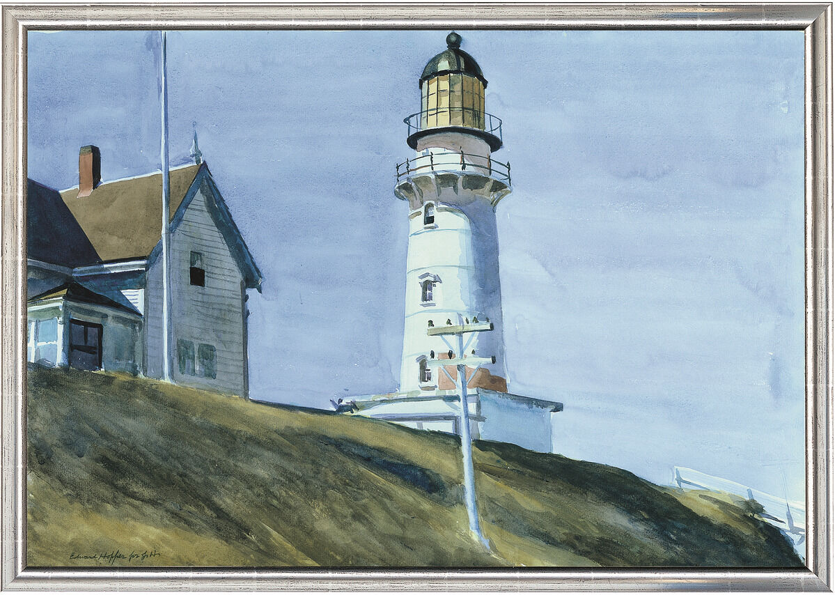 Ein Gemälde von Edward Hopper aus dem Jahr 1927, das einen weiß gestrichenen Leuchtturm auf einem Hügel an der Küste darstellt. Neben dem Leuchtturm steht ein kleines Haus, und der Himmel ist blau mit einigen leichten Wolken.