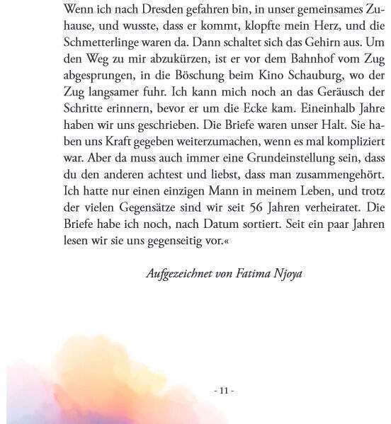Ein Buchseite aus dem ???Liebesgeschichten »Lexikon der Liebe«??? mit literarischem Text und farbigen Aquarellverzierungen am unteren Rand.