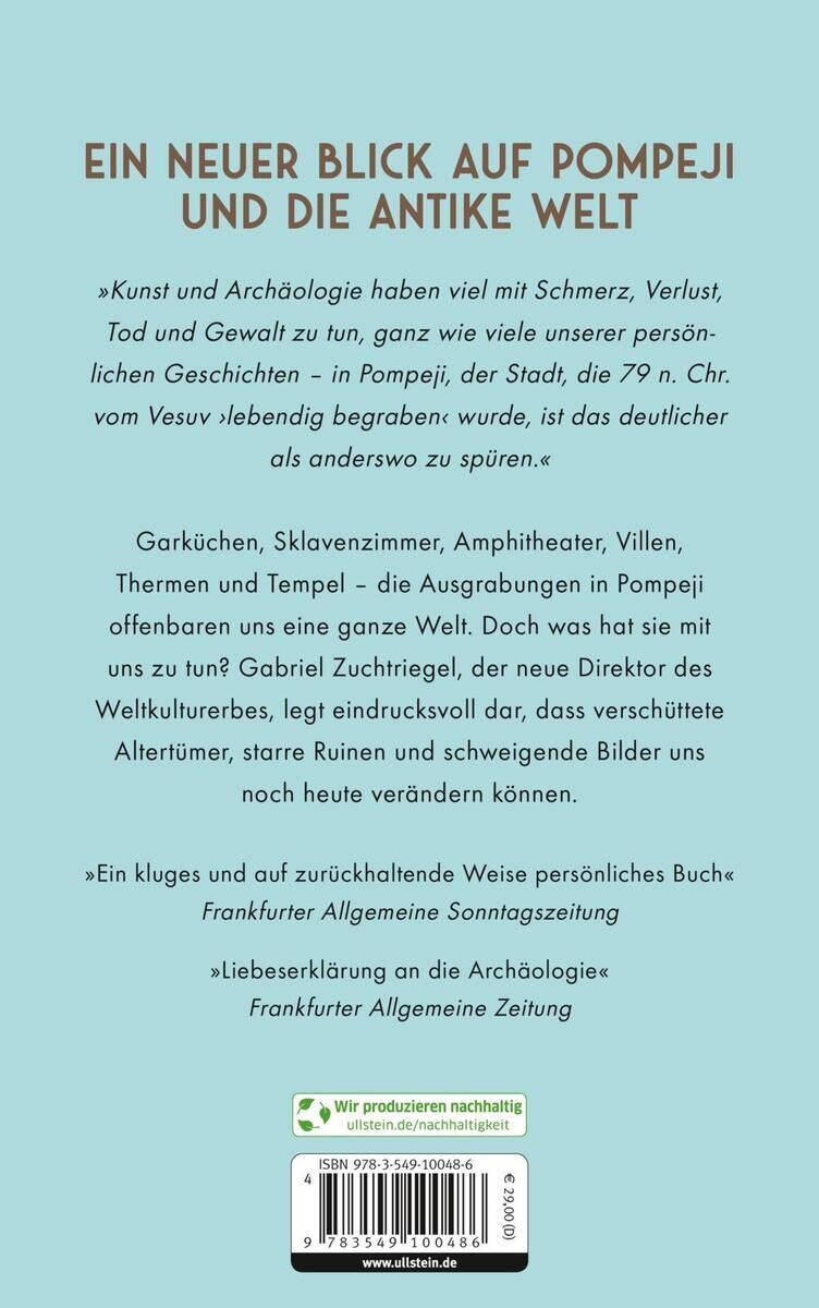 Das Bild zeigt das Buchcover von 'Vom Zauber des Untergangs' von German Zuchtriegel. Der Hintergrund ist hellblau, der Titel und Untertitel sind in weißen und schwarzen Buchstaben geschrieben. Im oberen Teil des Covers steht 'Ein neuer Blick auf Pompeji und die antike Welt'. Darunter ist eine längere Beschreibung des Buchinhalts zu lesen.