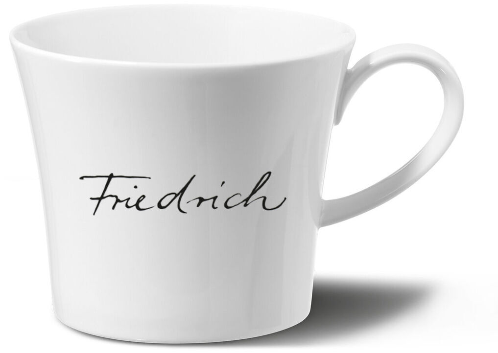 Weißes Frühstückstasse von KPM mit dem in schwarzer Schrift geschriebenen Namen 'Friedrich' in der Schriftart Sententia.