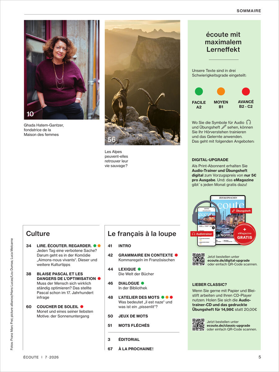 Seite mit Inhaltsverzeichnis des Écoute Magazins 7/2026 von Spotlight Verlag. Oben links Foto einer Frau vor einer Tür, mittig ein Bild mit zwei Steinböcken in den Alpen, daneben Lernhinweise. Unten Übersicht der Rubriken, Themen und Heftstruktur in farbigen Blöcken.
